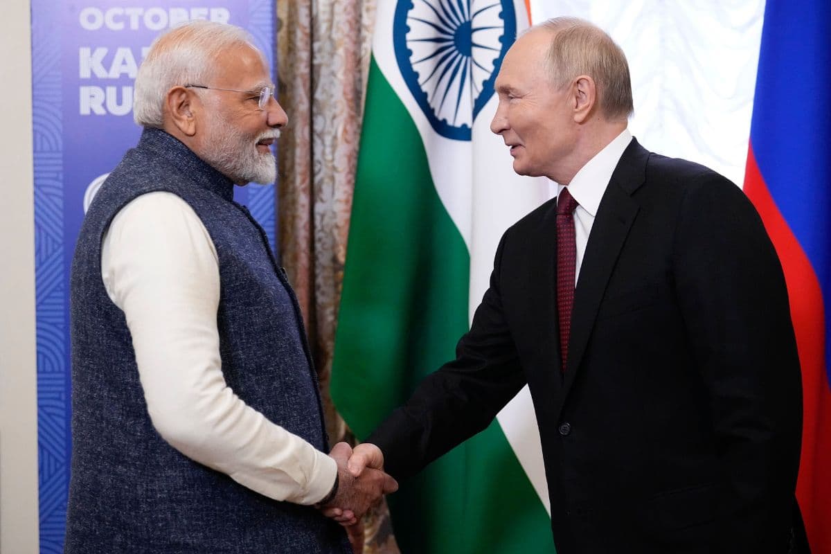 BRICS Summit: पीएम मोदी ने व्लादिमीर पुतिन के साथ की द्विपक्षीय बैठक, रूस-यूक्रेन युद्ध पर कह दी बड़ी बात