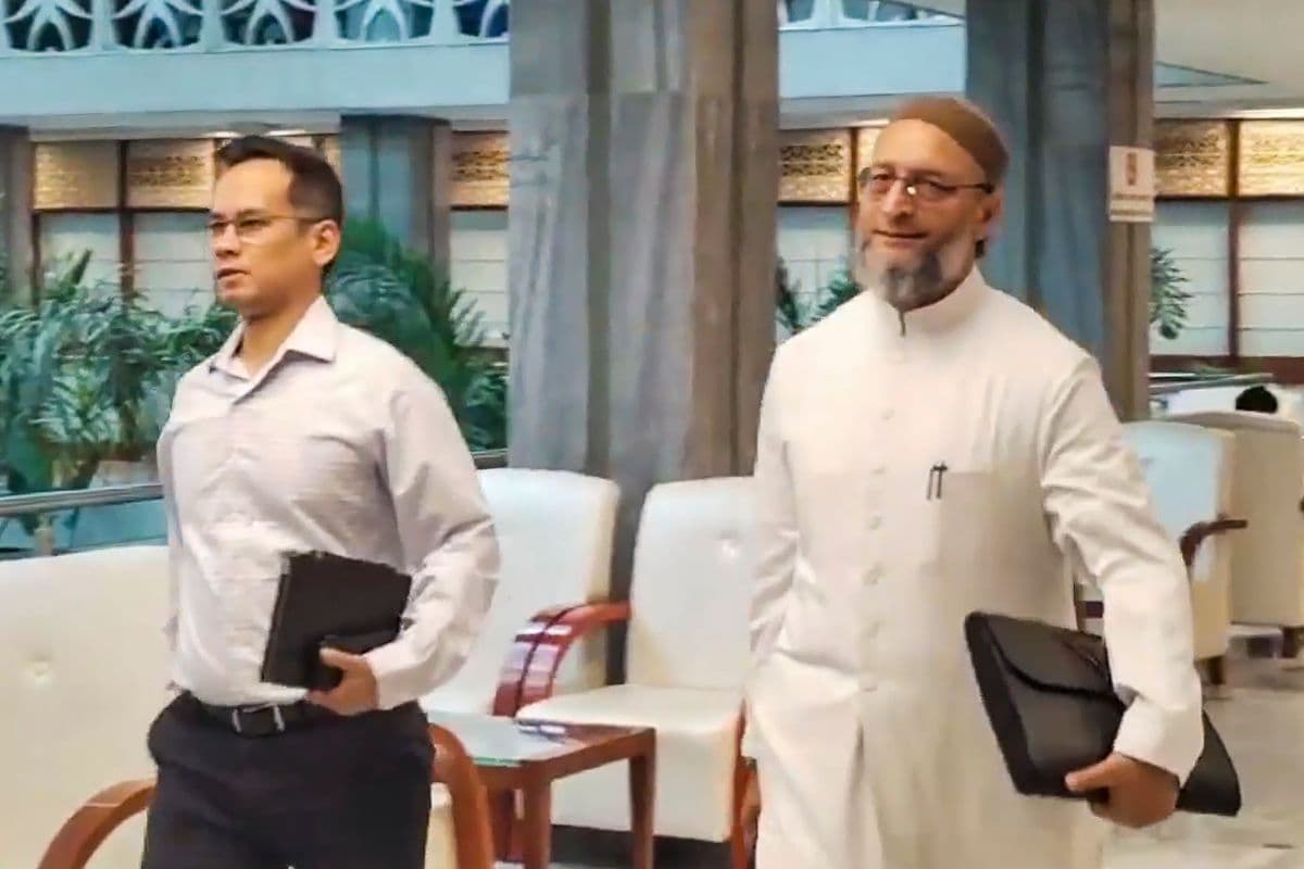 Waqf Bill: विपक्षी दलों के सदस्यों ने वक्फ पर संसदीय समिति की बैठक का किया बहिष्कार