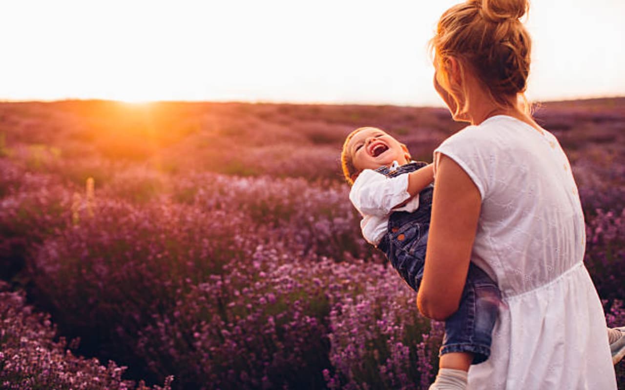 Baby Names: आपके प्यारे से बेटे के लिए खुशबूदार फूलों से प्रेरित ये हैं कुछ खूबसूरत नाम, देखें लिस्ट Baby Names: आपके प्यारे से बेटे के लिए खुशबूदार फूलों से प्रेरित ये हैं कुछ खूबसूरत नाम, देखें लिस्ट