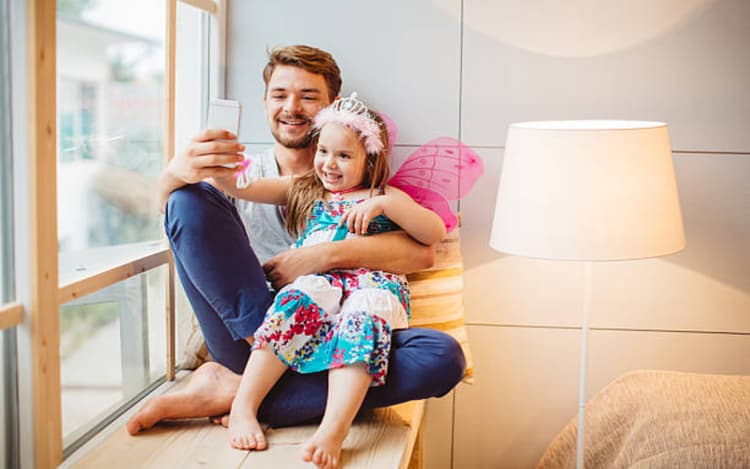 Baby Names: अपने घर की प्रिंसेस के लिए चुनें महारानियों से प्रेरित नाम, देखें लिस्ट