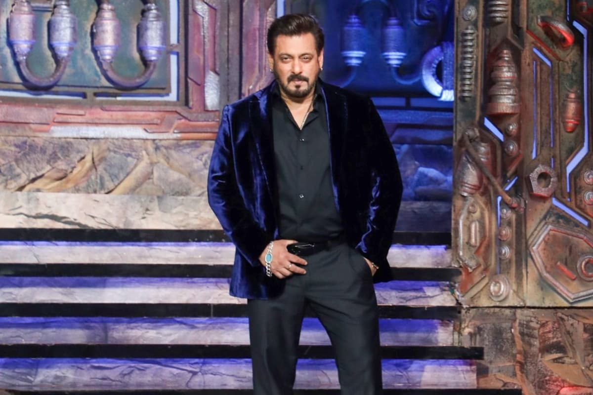 Bigg Boss 18: पहले वीकेंड के वार एपिसोड में ये कंटेस्टेंट हुआ बाहर, नाम जानकर लगेगा बड़ा झटका