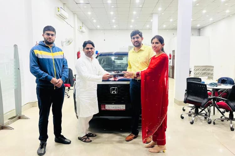 धनतेरस पर भूलकर भी न करें ये गलती, नहीं तो शोरूम से निकलते ही गाड़ियों का कट जाएगा चालान