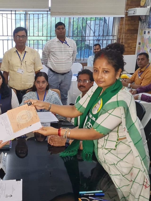कल्पना सोरेन ने गांडेय विधानसभा से किया नामांकन, देखें तस्वीरें