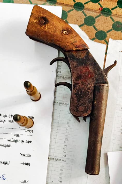 Gopalganj News : मुठभेड़ में गोली लगने के बाद पूरी रात गन्ने के खेत में छिपा रहा था अपराधी, सुबह में हुई गिरफ्तारी