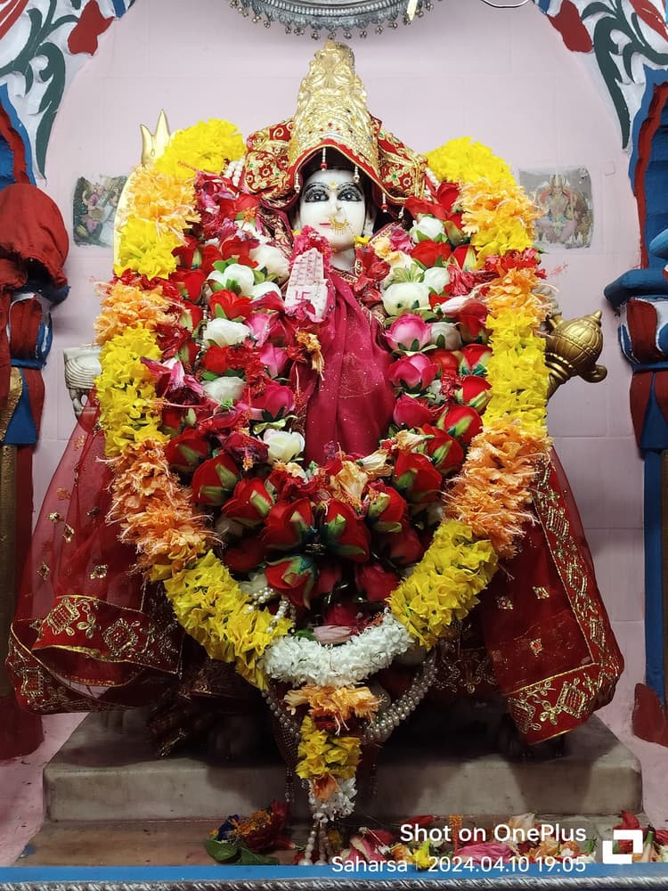 दुर्गा पूजा आज से, हर ओर छाया है उल्लास