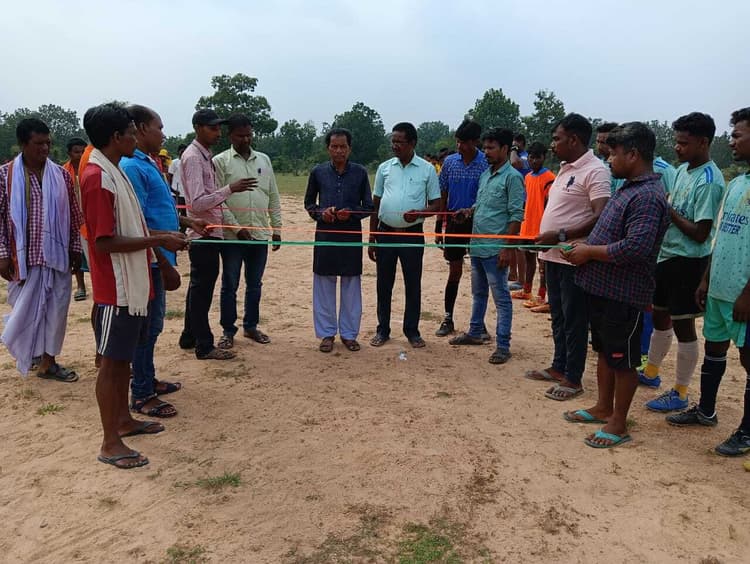 दुर्गापुर में तीन दिवसीय फुटबॉल मैच शुरू