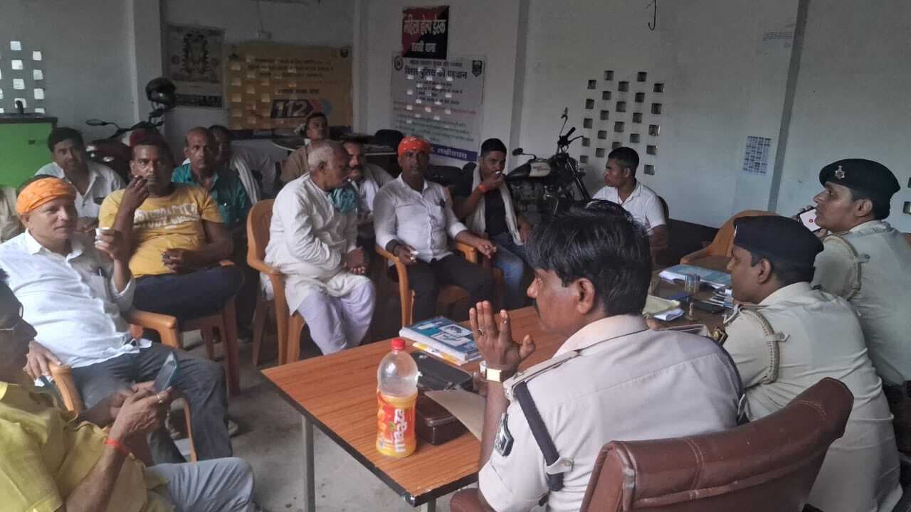 डीजे व अश्लील गाने बजाने पर रहेगा प्रतिबंध: थानाध्यक्ष