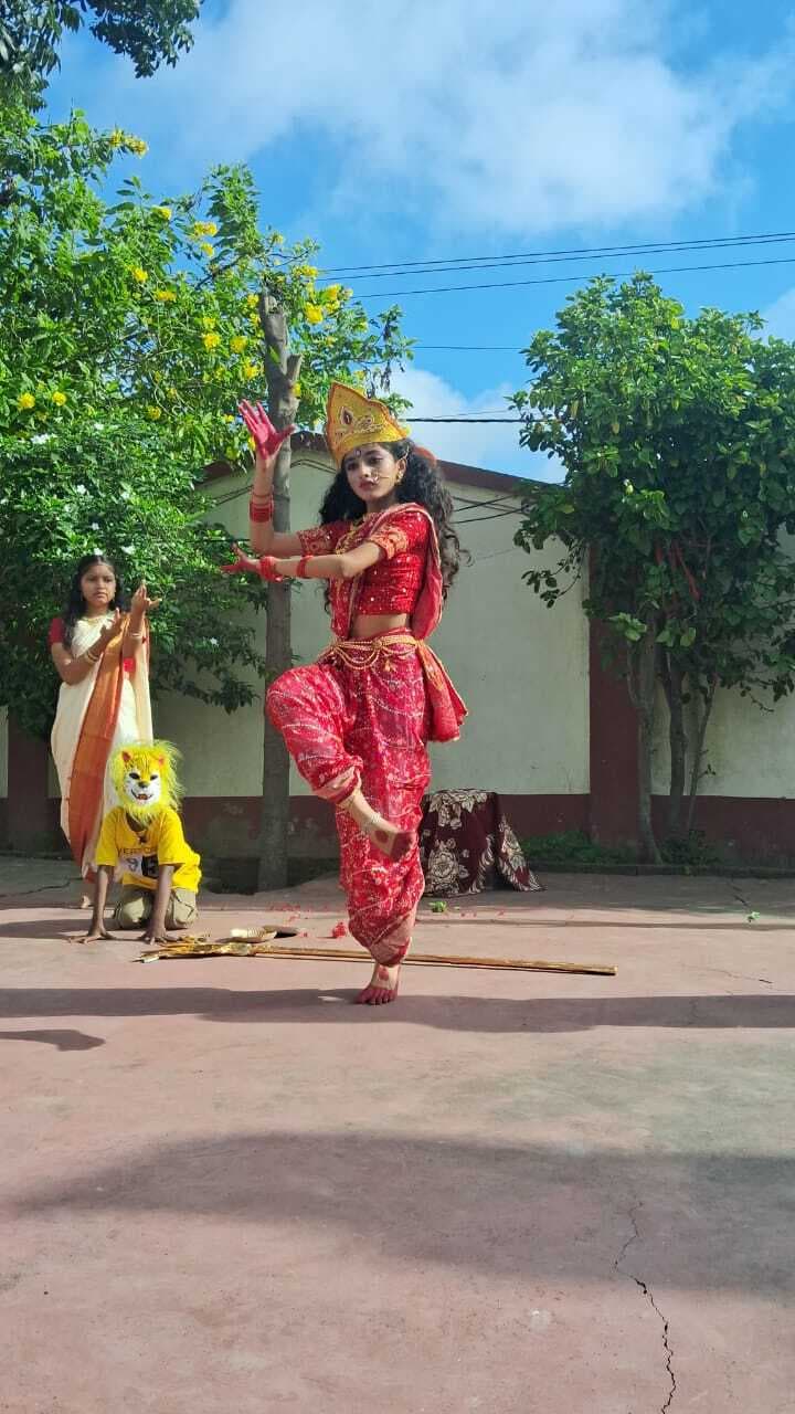 एलिट पब्लिक स्कूल में मना नवरात्र उत्सव