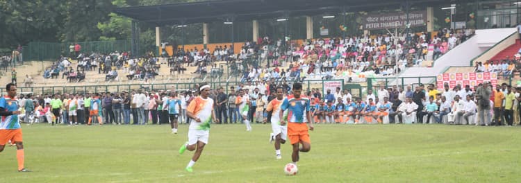 Bokaro News: सांसद व धनराज पिल्ले एकादश के बीच मैच हुआ ड्रॉ