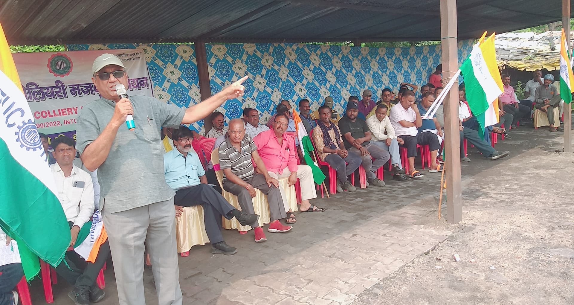 BOKARO NEWS : एकेके ओसीपी में राष्ट्रीय कोलियरी मजदूर यूनियन ने दिया धरना