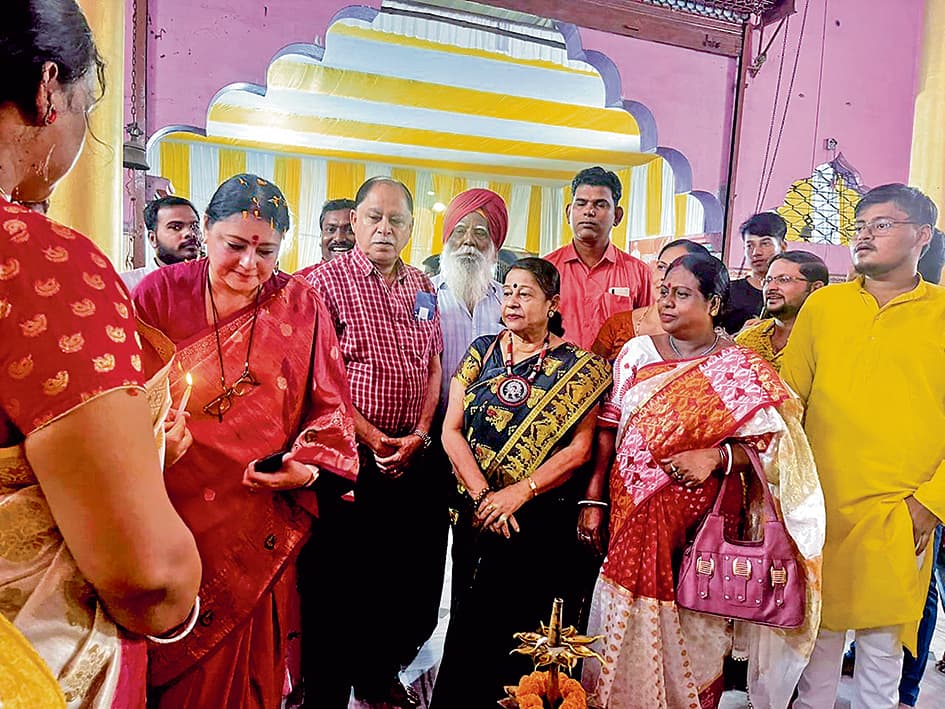 नरसिंह बांध के मंडप का अग्निमित्रा ने किया उद्घाटन