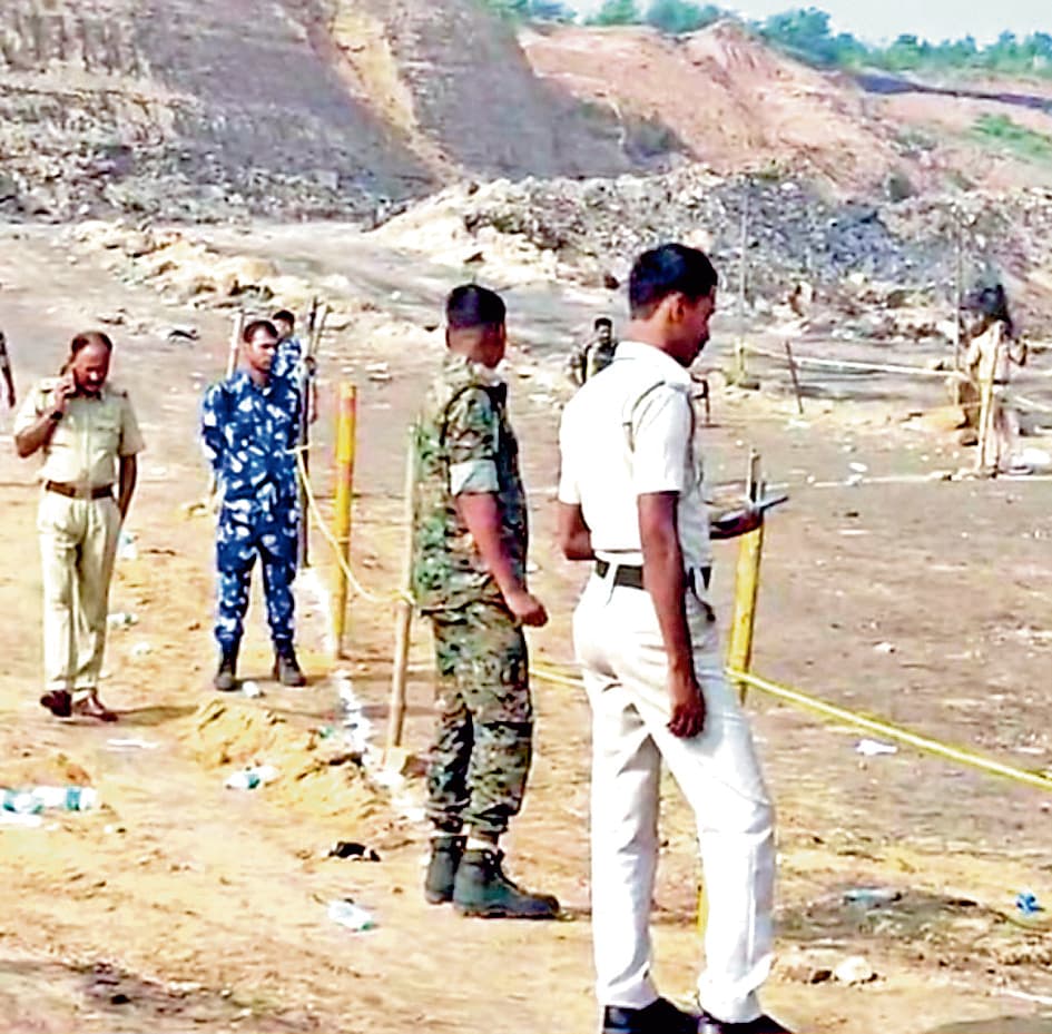 लोकपुर कोयला खदान का एसपी ने लिया जायजा