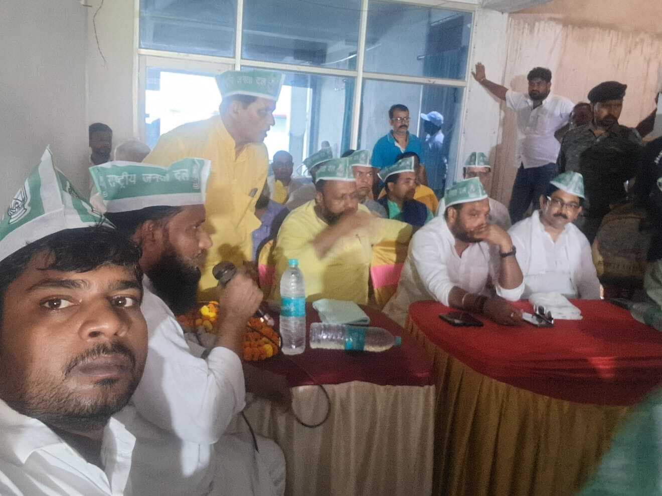 Jamui News : नेता प्रतिपक्ष तेजस्वी के जमुई आगमन को लेकर राजद नेताओं ने किया विमर्श