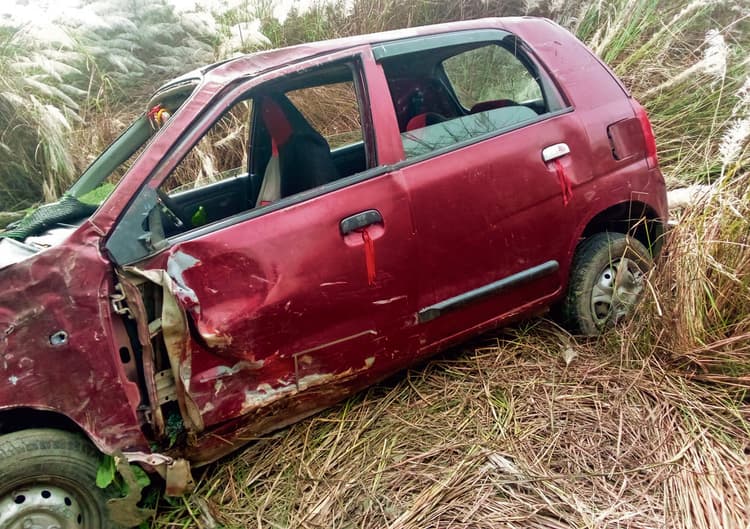 Chhapra News : तरैया में कार और बाइक की टक्कर में दो युवकों की मौत, मचा कोहराम