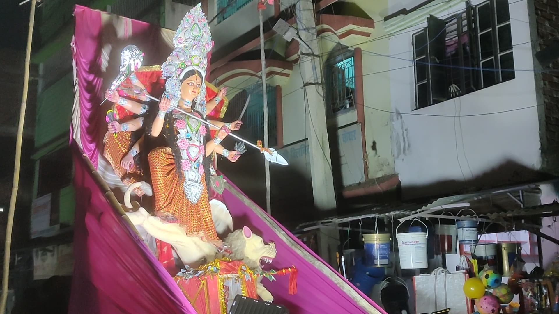 जय दुर्गे के उद्घोष से गूंजता रहा इलाका