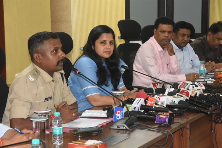 dhanbadnews: शांतिपूर्ण और निष्पक्ष चुनाव के लिए जिला प्रशासन तैयार : उपायुक्त