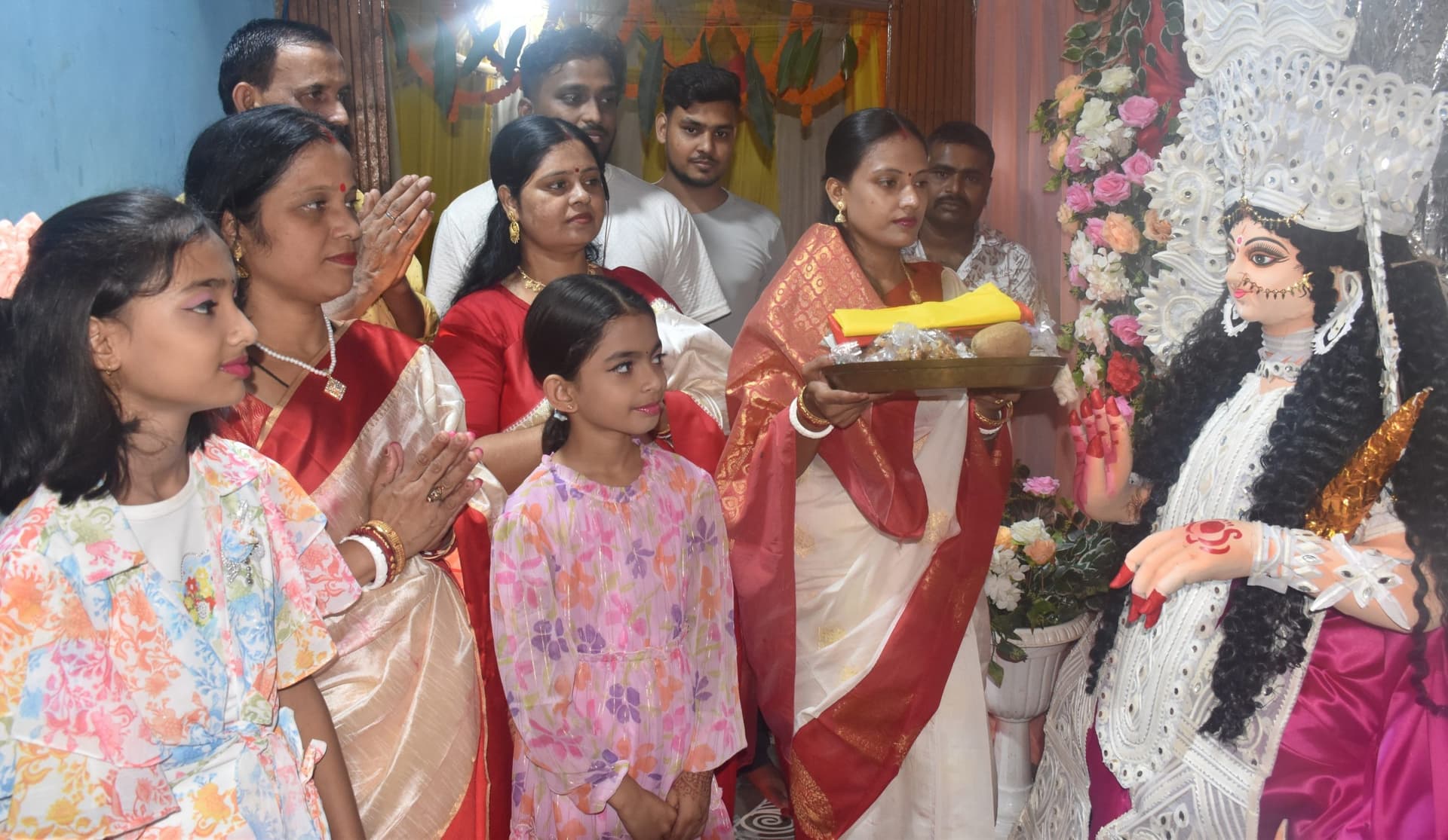 BOKARO NEWS: धूमधाम से मनायी गयी लक्खी पूजा, मंदिरों में उमड़े श्रद्धालु