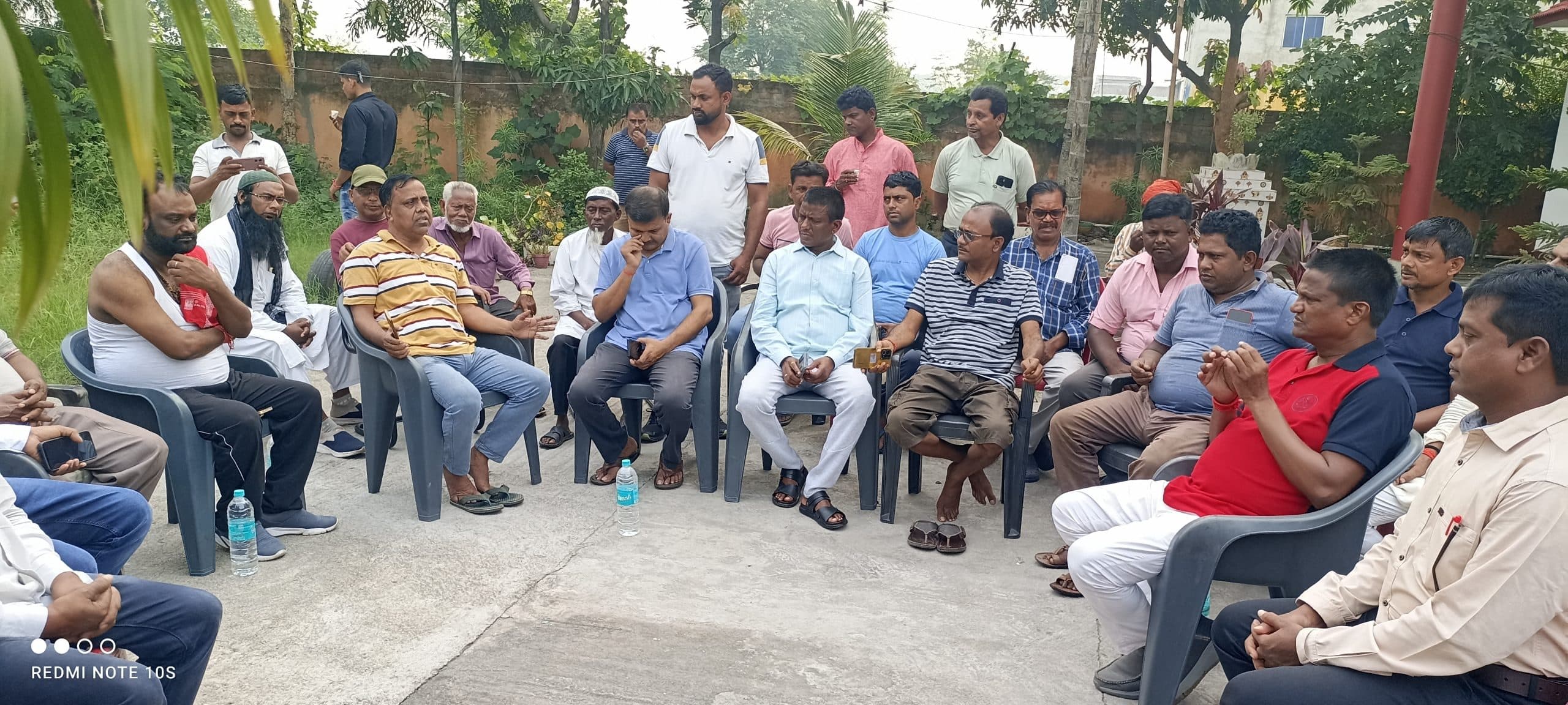 Dhanbad News:पूर्व मुखिया के घर घुसे डकैत, घटना सीसीटीवी में कैद