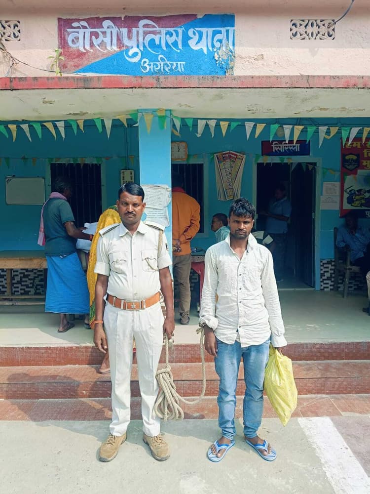 महिला का एटीएम कार्ड बदल कर उड़ाये 68 हजार रुपये