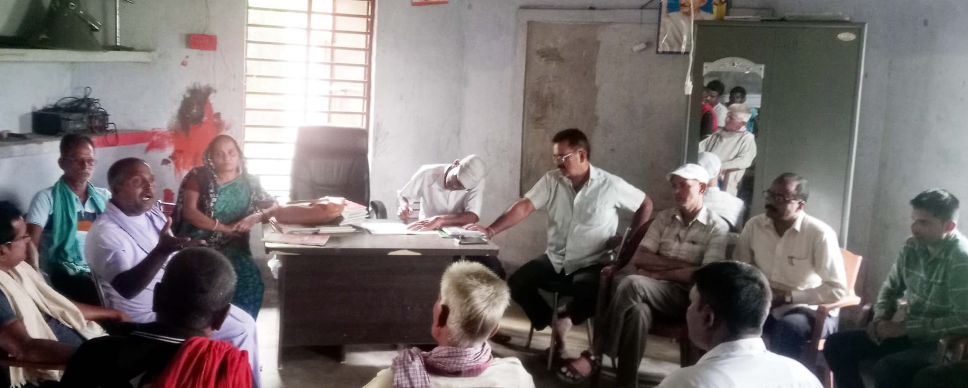 मध्य विद्यालय भूड़ी में शिक्षक-अभिभावक संगोष्ठी