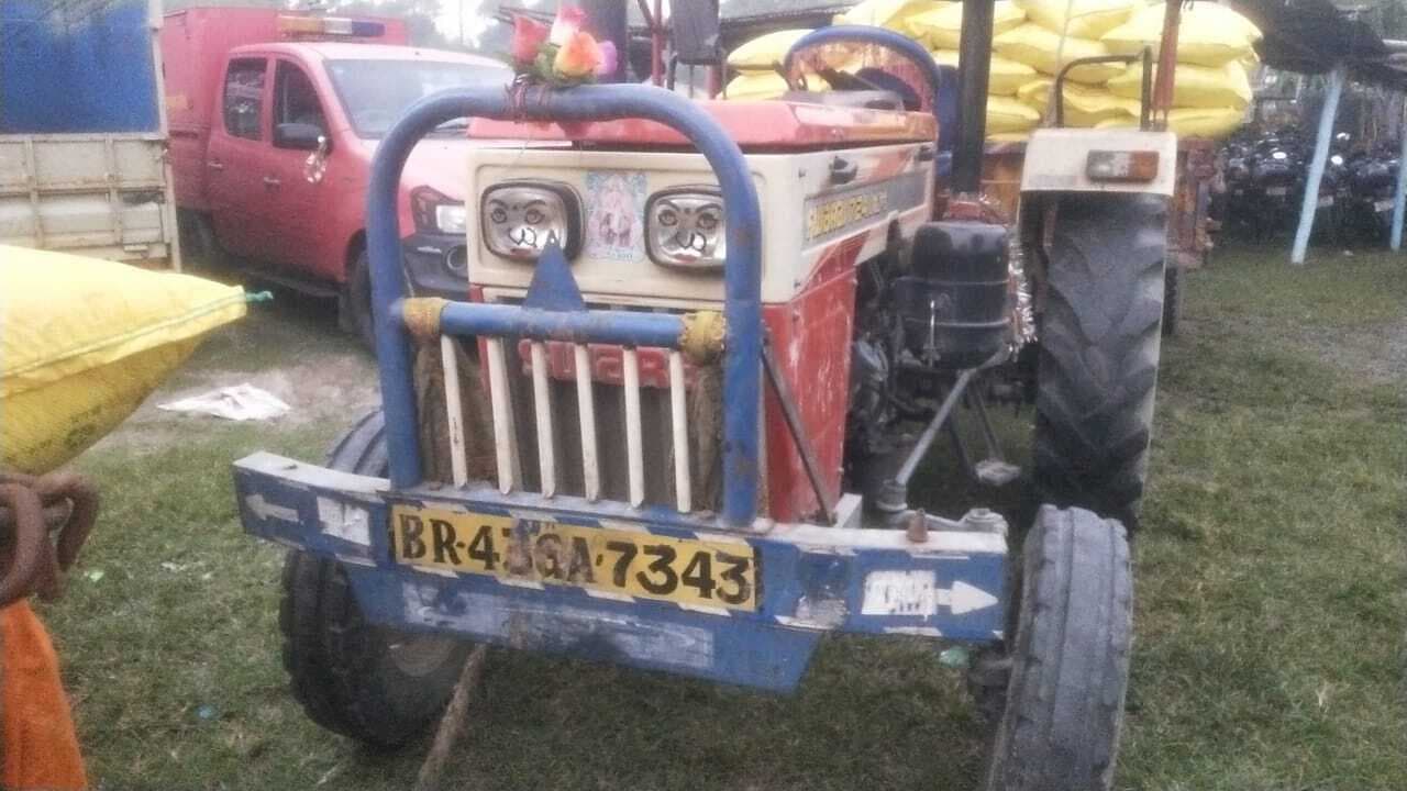 शराब के नशे में पांच लोग गिरफ्तार