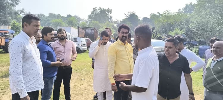 Giridih News: जच्चा-बच्चा की मौत के बाद अस्पताल में हंगामा