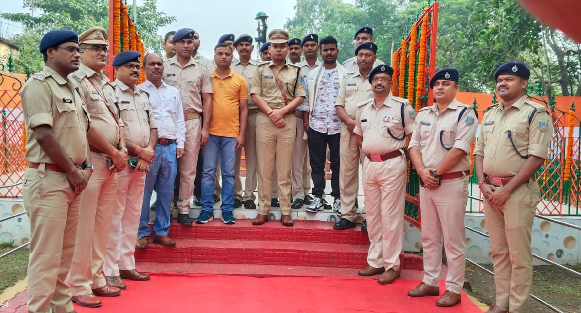 BOKARO NEWS : कर्तव्य के लिए शहीद होनेवाले वीर जवानों को नमन : एसपी
