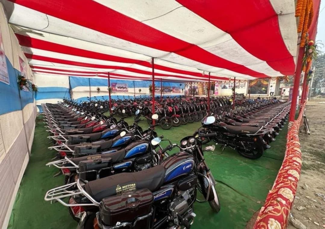 फेस्टिव सीजन में टू-व्हीलर पर मिल रहा है शानदार ऑफर