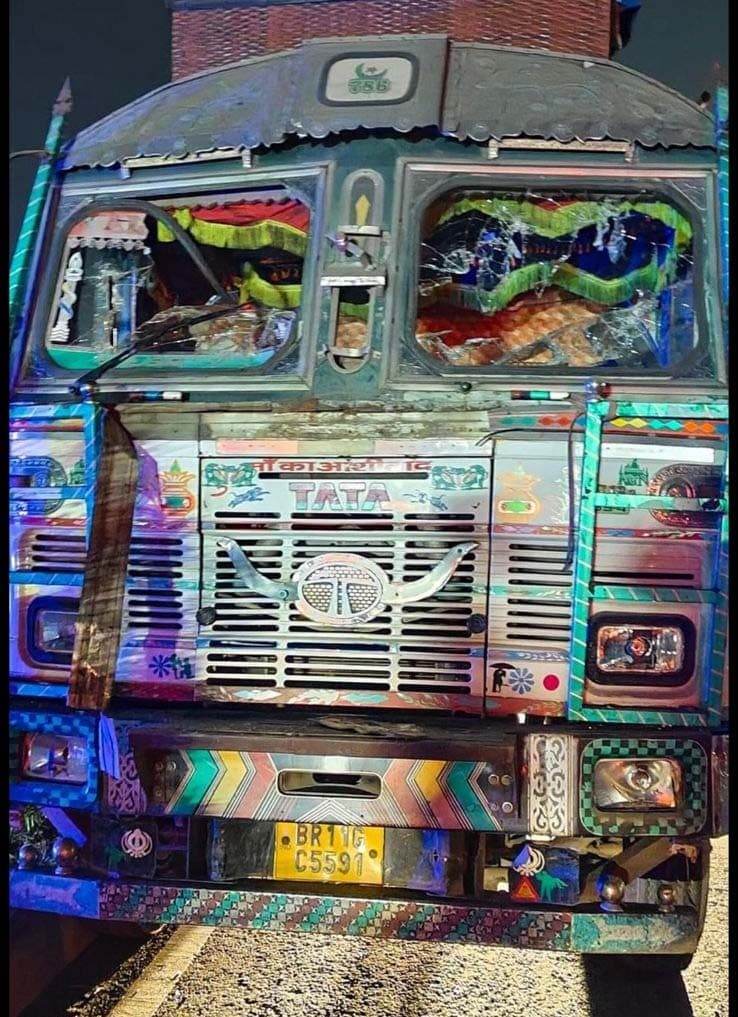 पुलिस की ढूलमूल रवैये से क्षुब्ध संगठनों ने थाना में दिया धरना-प्रदर्शन