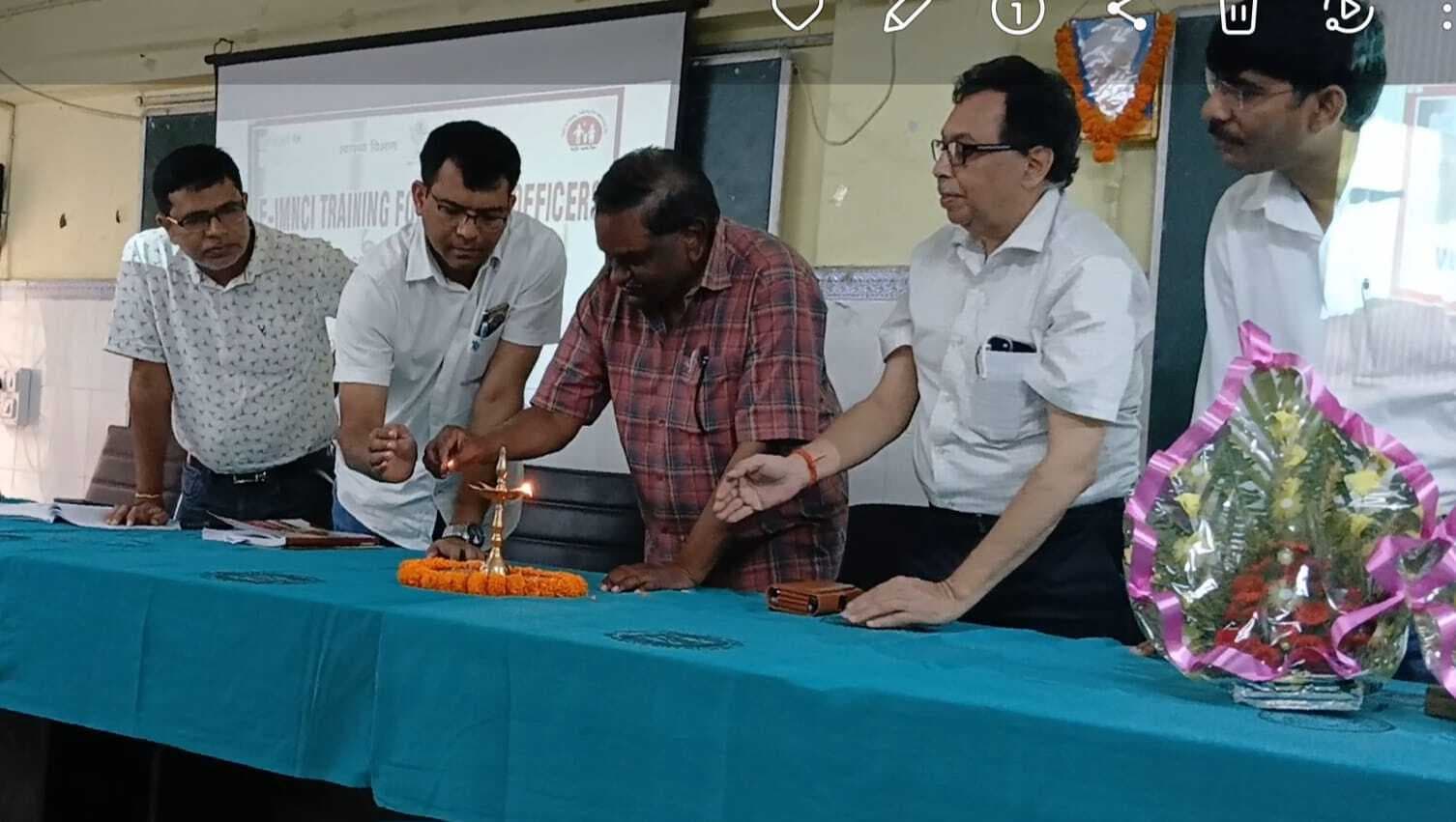 छोटे बच्चों की मृत्यु का मुख्य कारण डायरिया व निमोनिया