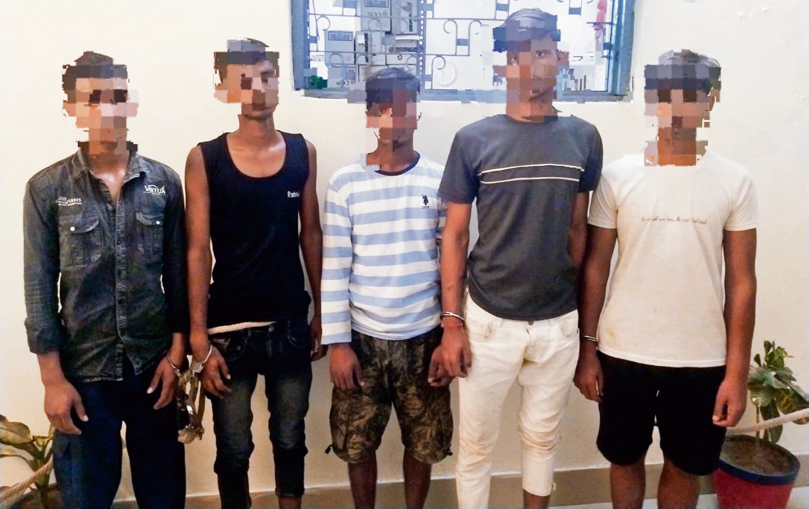 Hajipur News: लूट की योजना बना रहे पांच बदमाश गिरफ्तार