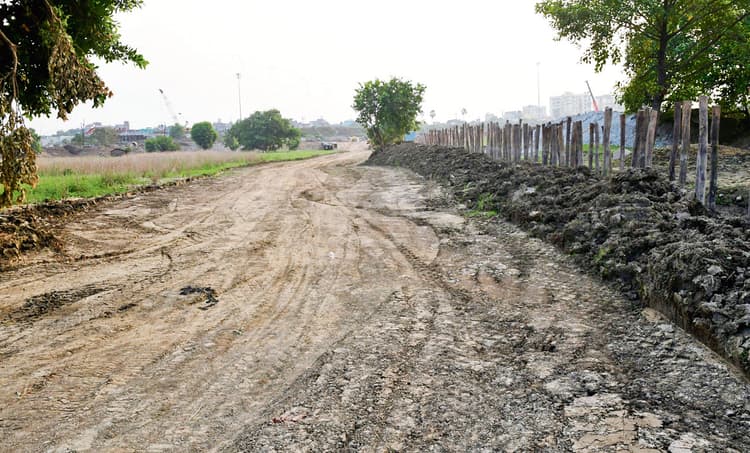 खड़ी ढाल और कटाव के कारण खतरनाक घोषित किया जा सकता है पहलवान घाट