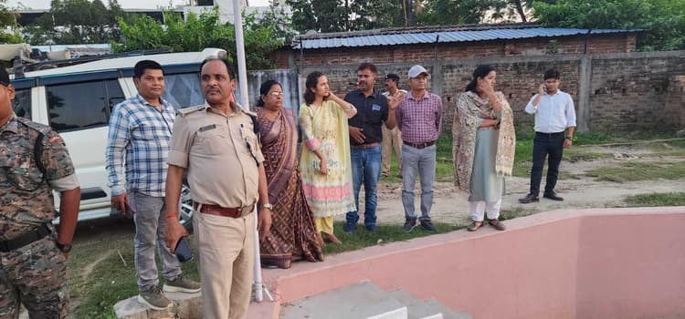 एसडीओ व एसडीपीओ ने छठ घाटों का किया निरीक्षण