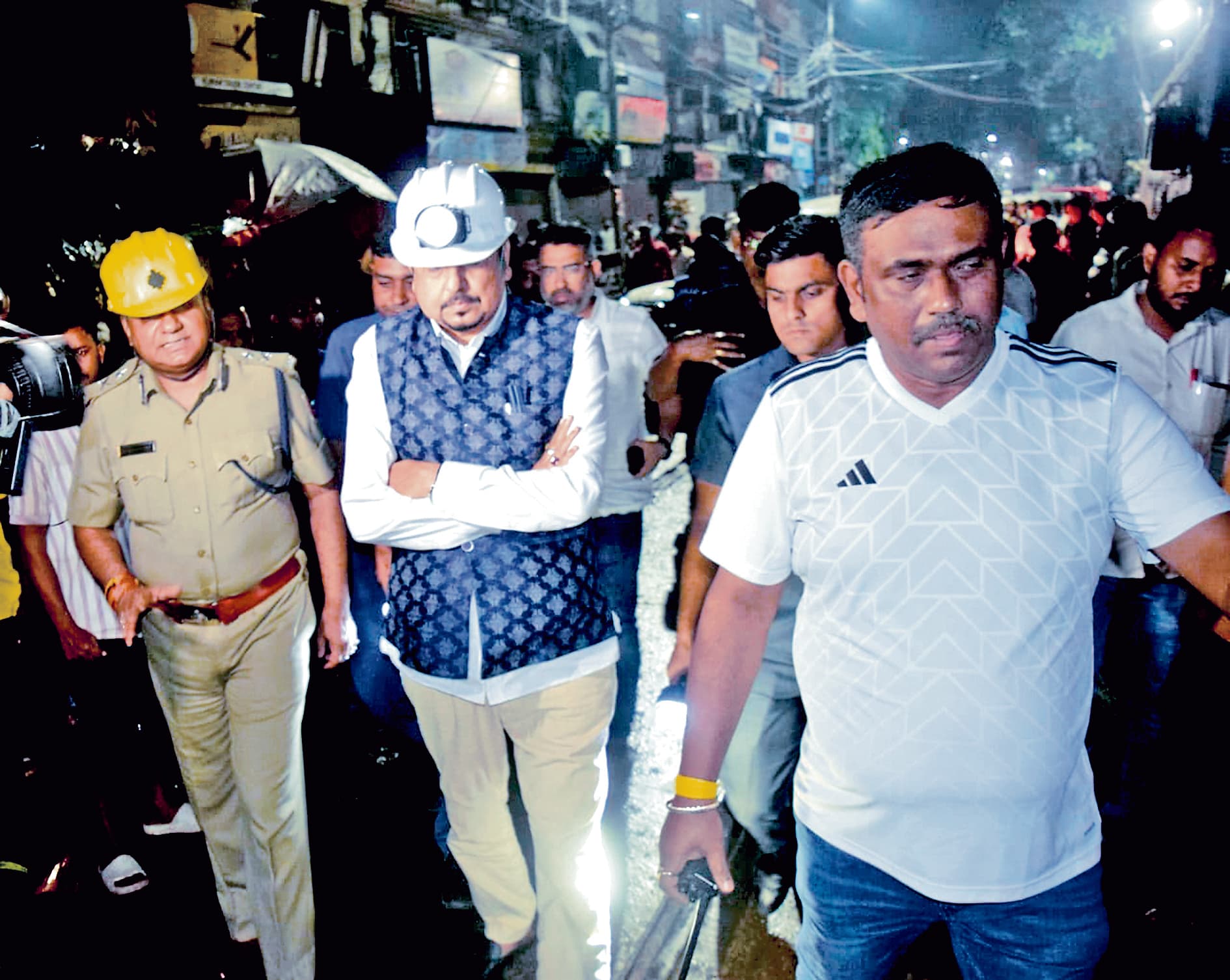 दीपावली से पहले भयावह अग्निकांड से तिहट्टी बाजार के व्यवसायी मायूस, भारी नुकसान