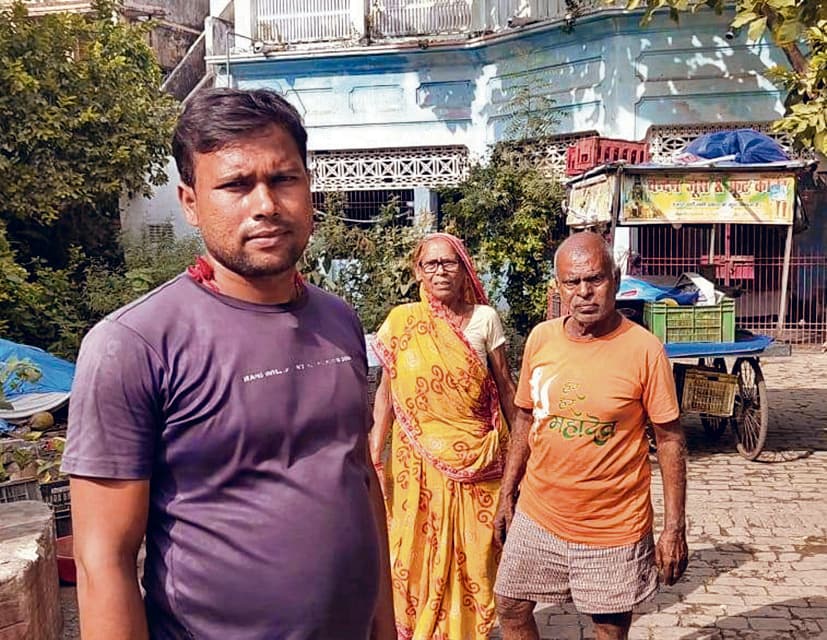 saran news. घर से नकद व गहनों की हुई चोरी