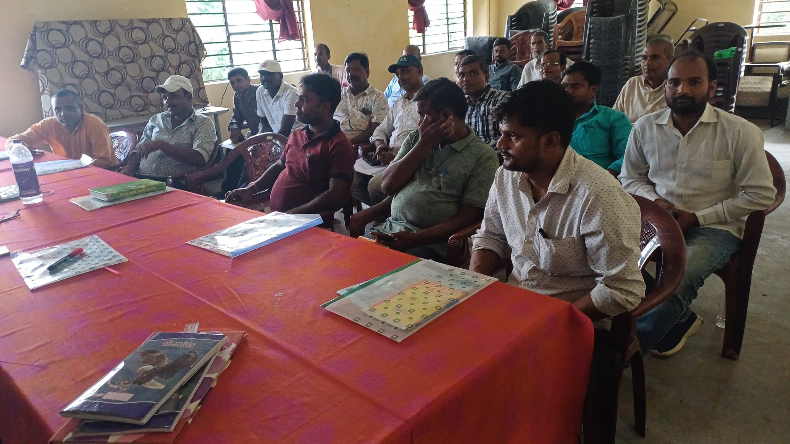 प्रखंड स्तरीय किसान गोष्ठी का आयोजन, रबी फसल उत्पादन के तकनीक की दी गयी जानकारी