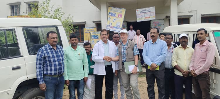 जर्मनी की टीम ने कुष्ठ रोग नियंत्रण कार्यक्रम की ली जानकारी