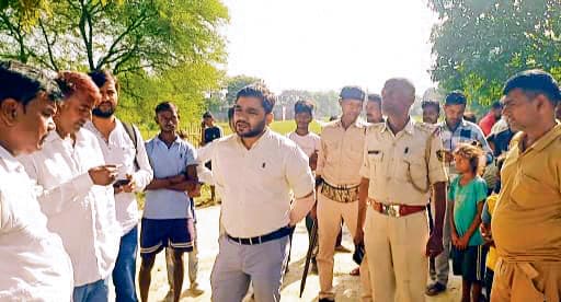 Chhapra News : असामाजिक तत्वों ने डॉ भीमराव अंबेडकर की प्रतिमा को किया क्षतिग्रस्त