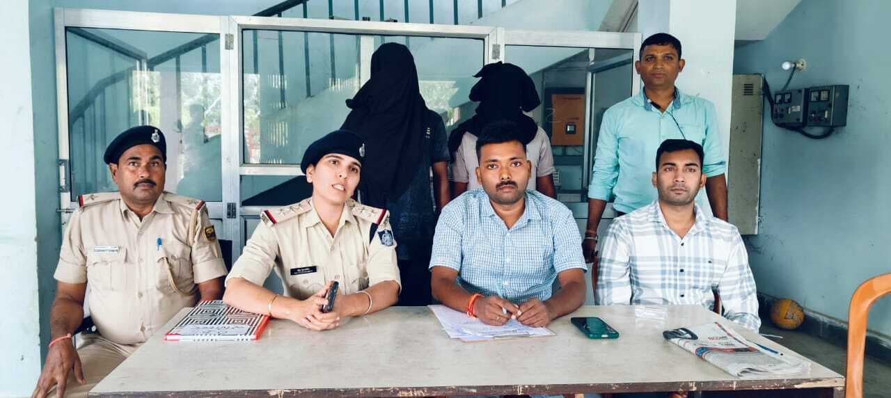 बंधुआ कुरावा थाना क्षेत्र से दो साइबर अपराधी गिरफ्तार