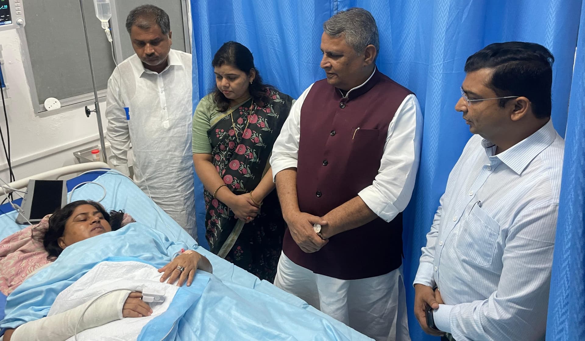 निरीक्षण के दौरान सीढ़ी से फिसलीं मंत्री लेशी सिंह, पटना रेफर