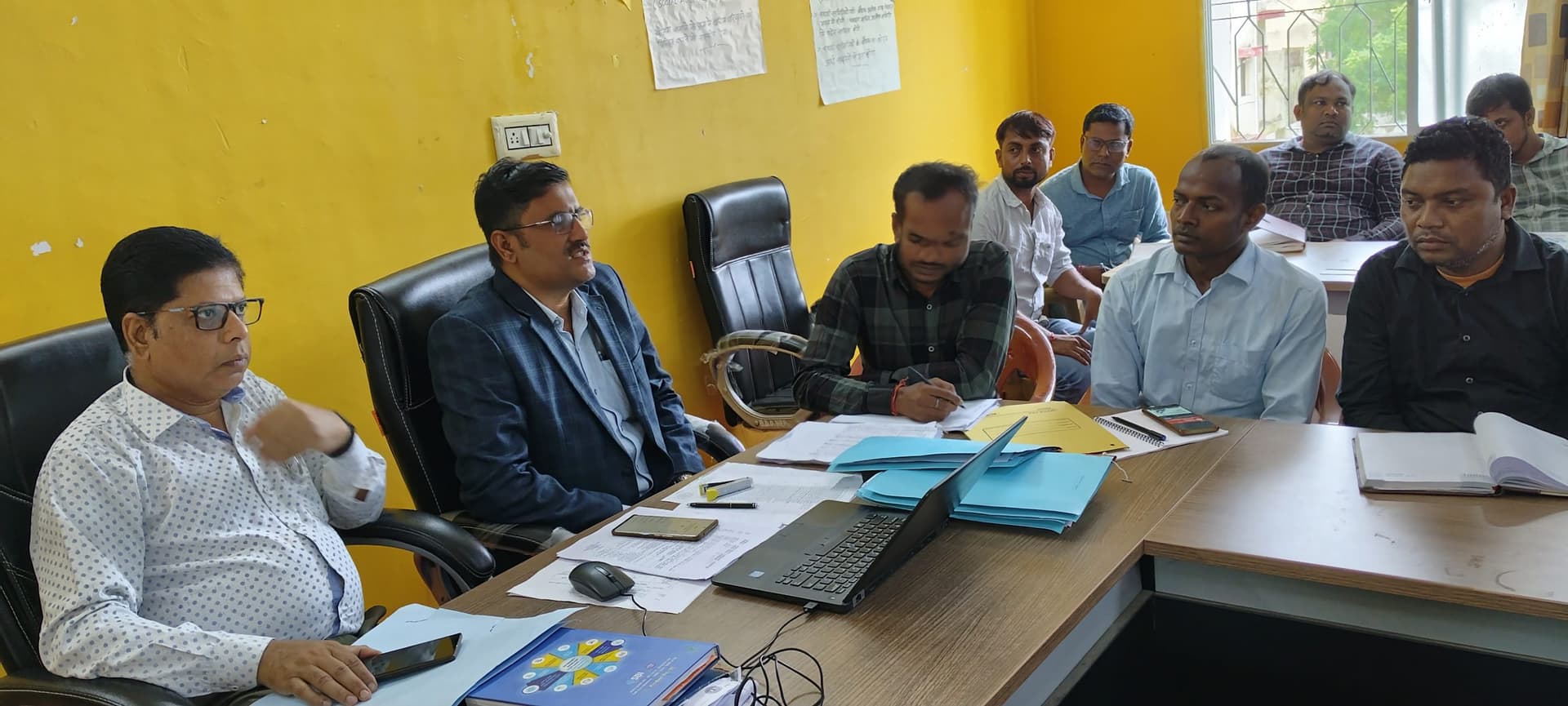 बूथों पर चुनाव से पूर्व मूलभूत सुविधाएं करें दुरूस्त : बीडीओ