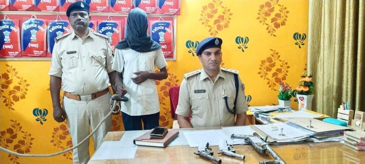 Gaya News : गया में नक्सलियों काे हथियार सप्लाइ करनेवाला गिरफ्तार