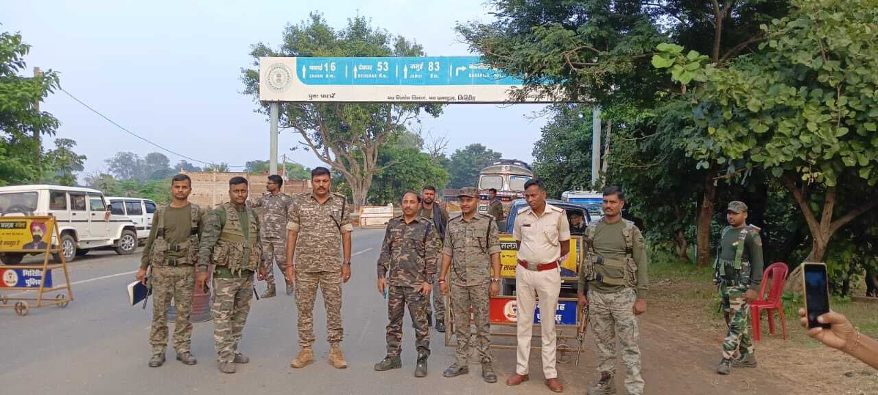 Giridih News:एसपी अभियान ने लिया अंतरराज्यीय चेकपोस्ट का जायजा