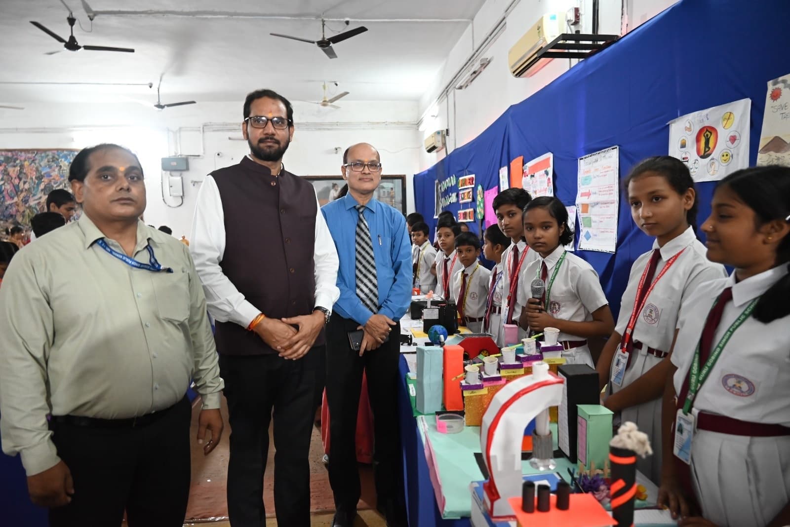 BOKARO NEWS: बच्चों की रचनात्मकता व शोध से देश का भविष्य होगा उज्जवल : सिंह