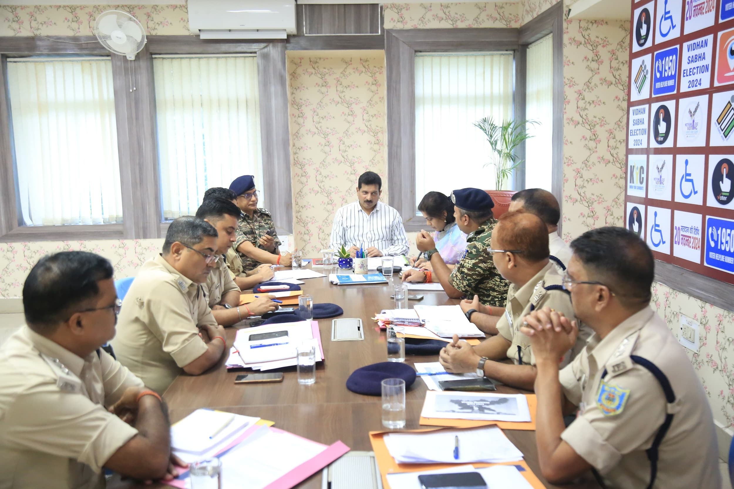 BOKARO NEWS: विधि व्यवस्था को बनायें रखें चुस्त-दुरुस्त : पुलिस प्रेक्षक