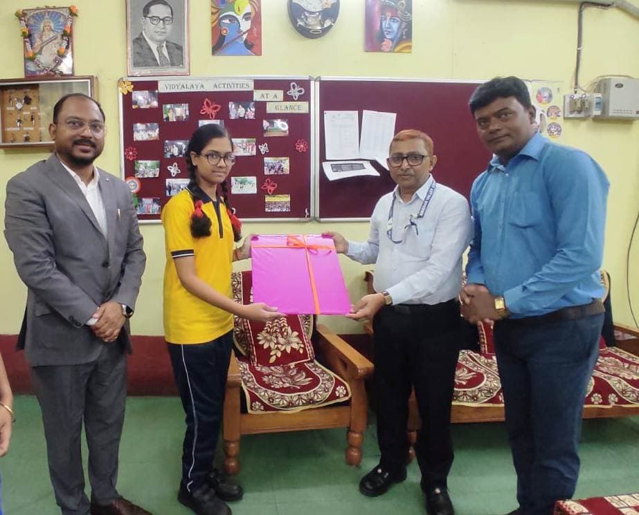 BOKARO NEWS : नये एचओपी ने केंद्रीय विद्यालय चंद्रपुरा का किया दौरा