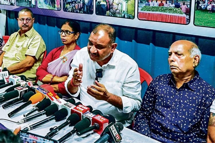 Jharkhand Election 2024: पूर्णिमा दास को टिकट मिलने से बीजेपी में सियासी हलचल तेज, शिवशंकर सिंह समेत कई नेताओं ने दिखाए बगावती तेवर