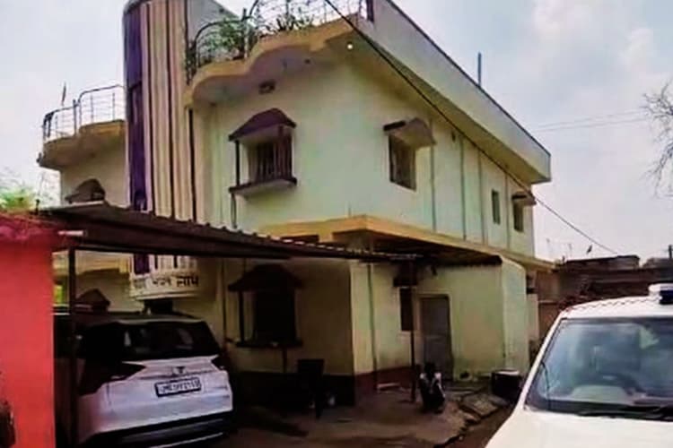 झारखंड विधानसभा चुनाव से पहले कोडरमा में मिले नोटों के बंडल-अफीम, रुपए गिनने की मशीन मंगाई गई