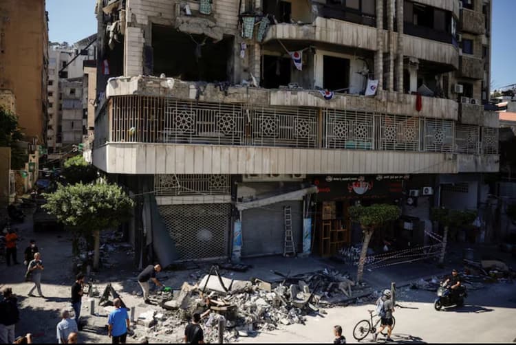 Lebanon Strike: इजरायल के हमले में 60 हिज्बुल्लाह लड़ाके ढेर