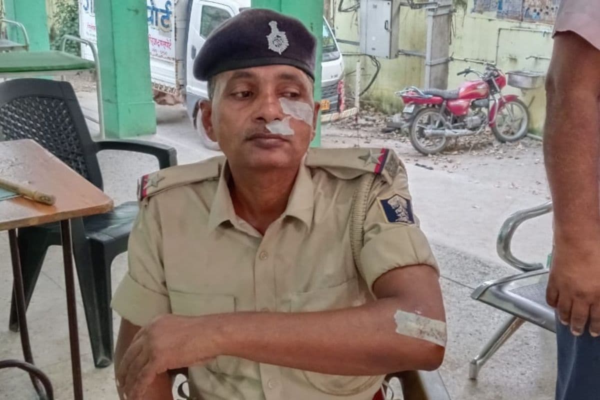 Patna News: पटना में अवैध स्टैंड पर खड़ी गाड़ी हटाने को लेकर बवाल, ऑटो चालकों ने कर दी ASI की पिटाई